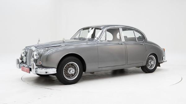 Daimler V8 250 '65 CH358bw