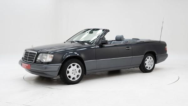Mercedes-Benz E 220 Cabriolet '94 CH33590
